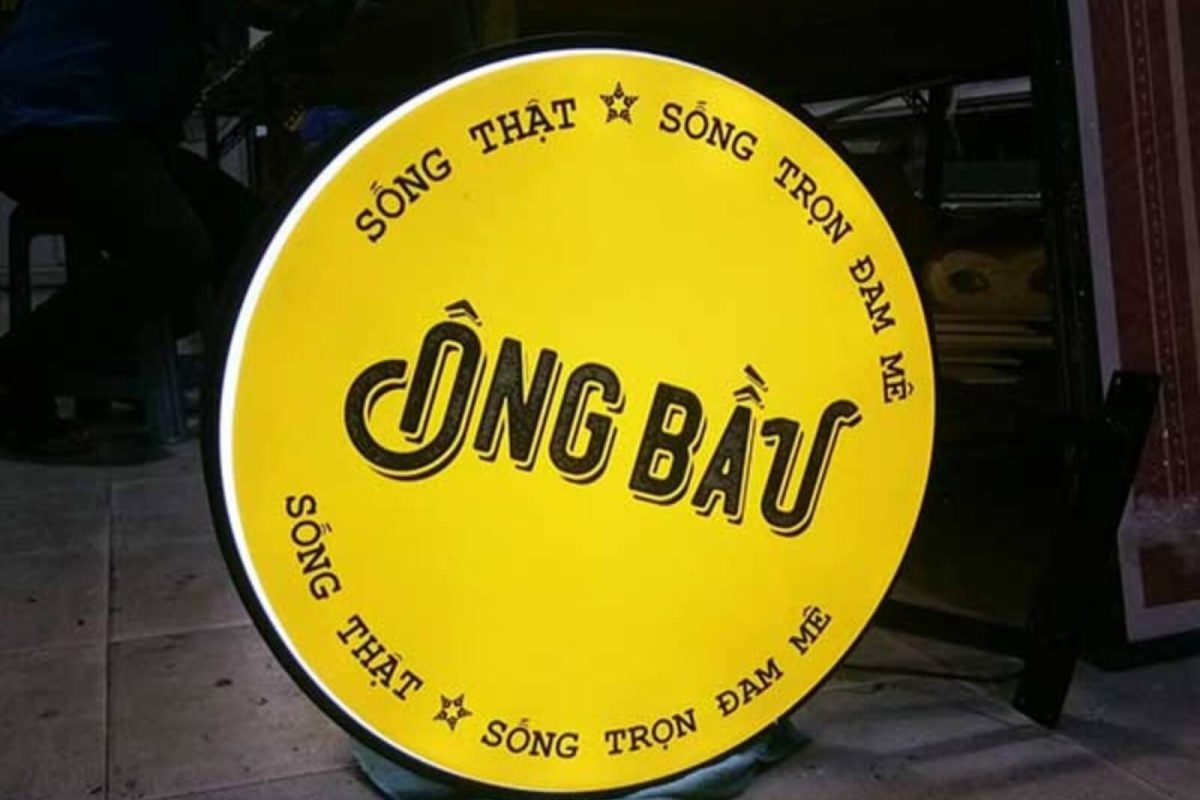 Biển quảng cáo tròn có đèn led cho quán cafe