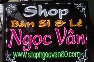 Giá bảng LED chạy chữ phụ thuộc vào kích thước và loại module LED