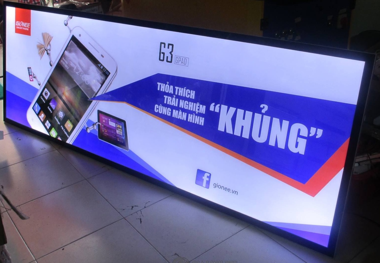 Biển bạt hộp đèn – Giải pháp bảng hiệu quảng cáo hiệu quả, tiết kiệm chi phí 3 Hộp đèn bạt hiflex khổ lớn cho mặt tiền cửa hàng