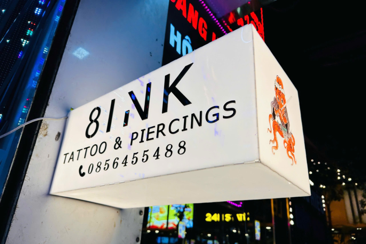 Hộp đèn mica 2 mặt quảng cáo đẹp thu hút