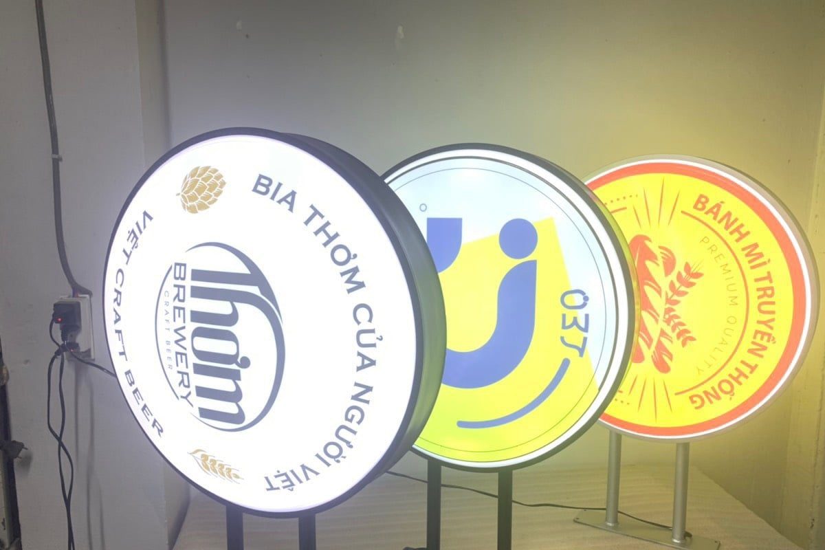 Hộp đèn tròn phù hợp nhiều không gian kinh doanh