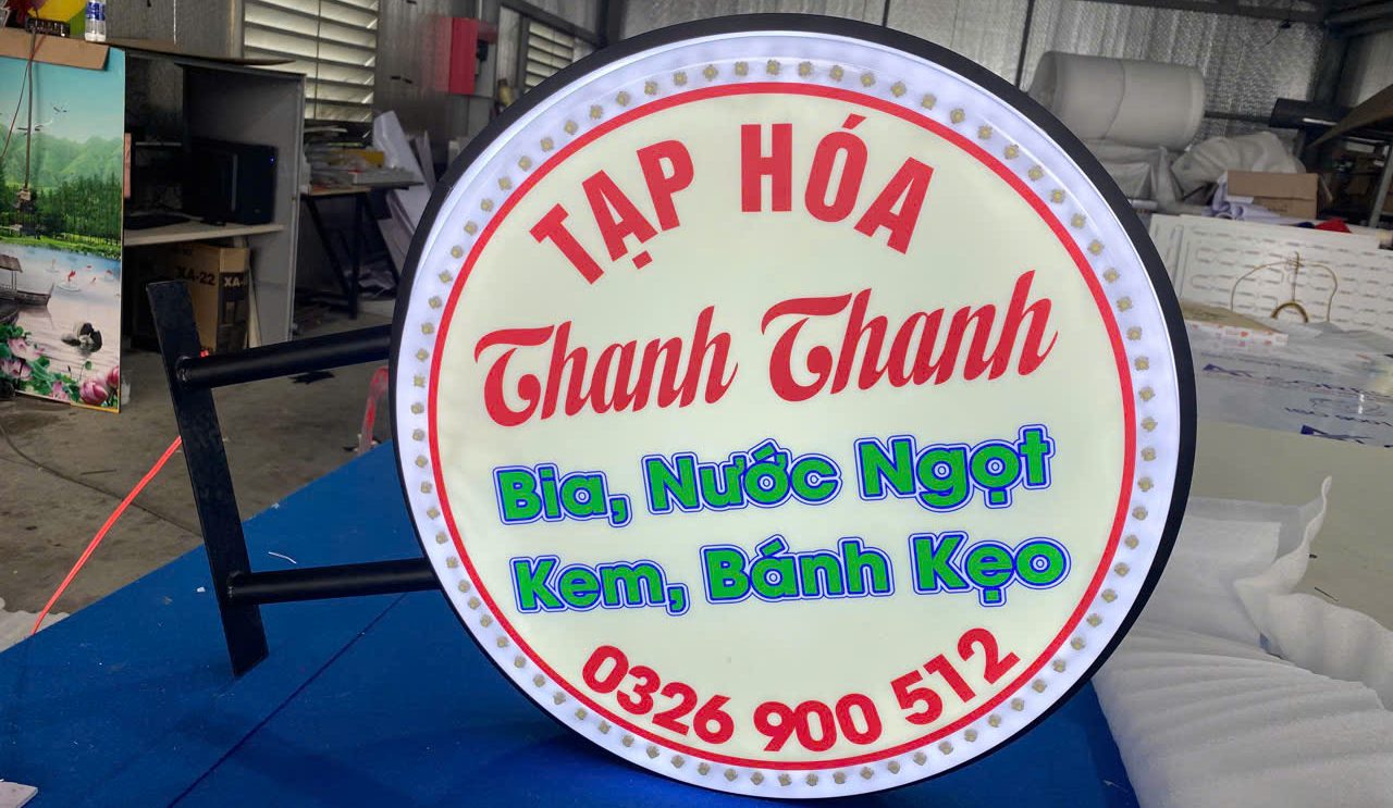 Biển LED vẫy thu hút khách hàng 